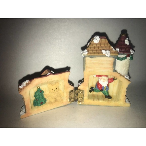 K’s Collection Figurines, Santa house, opens to Santa/Teddy/Tree Christmas - Picture 12 of 13
